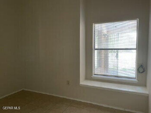 7214 Dale Road 4, El Paso, TX 79915