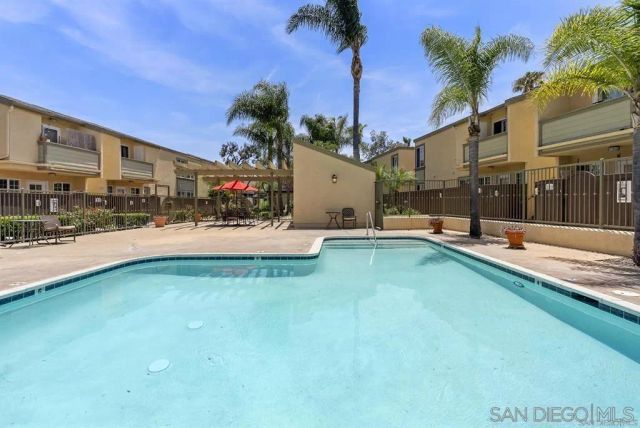 5252 Balboa Arms Dr 280, San Diego, CA 92117