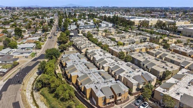 5252 Balboa Arms Dr 280, San Diego, CA 92117