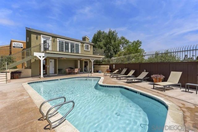 5252 Balboa Arms Dr 280, San Diego, CA 92117