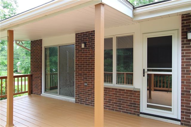 331 Roberts Ln, Neshannock Twp, PA 16105