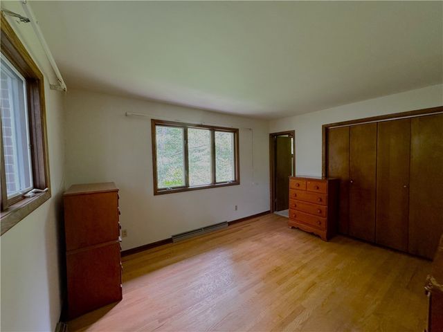 331 Roberts Ln, Neshannock Twp, PA 16105