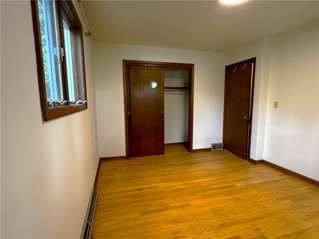 331 Roberts Ln, Neshannock Twp, PA 16105