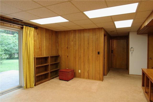 331 Roberts Ln, Neshannock Twp, PA 16105