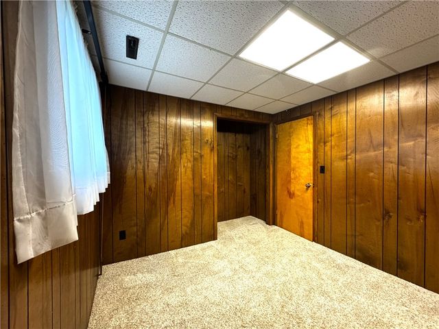 331 Roberts Ln, Neshannock Twp, PA 16105