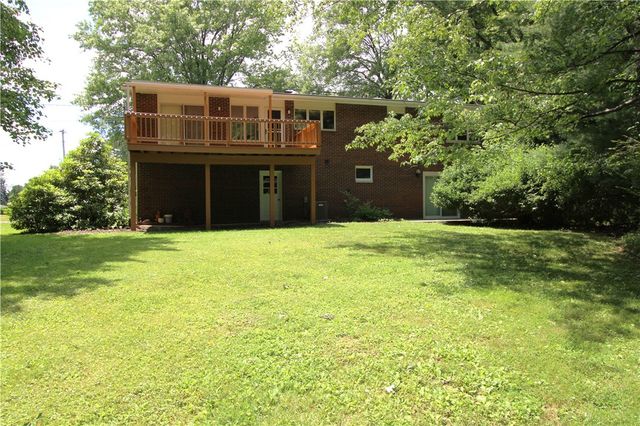 331 Roberts Ln, Neshannock Twp, PA 16105
