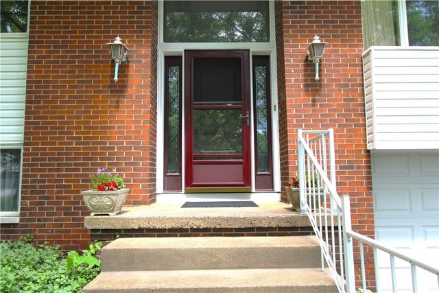 331 Roberts Ln, Neshannock Twp, PA 16105