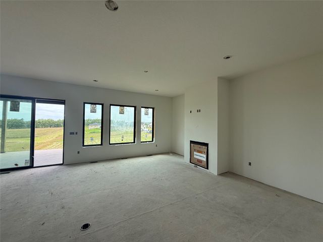1447 S 81st Street, West Des Moines, IA 50266
