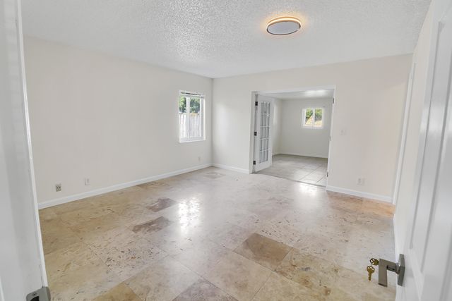 2233 NW 3RD Avenue, Boca Raton, FL 33431