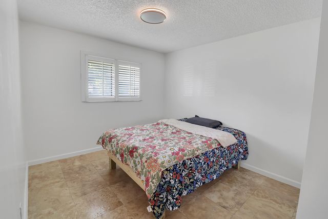 2233 NW 3RD Avenue, Boca Raton, FL 33431