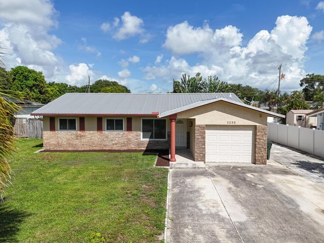 2233 NW 3RD Avenue, Boca Raton, FL 33431