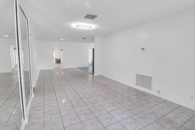 2233 NW 3RD Avenue, Boca Raton, FL 33431