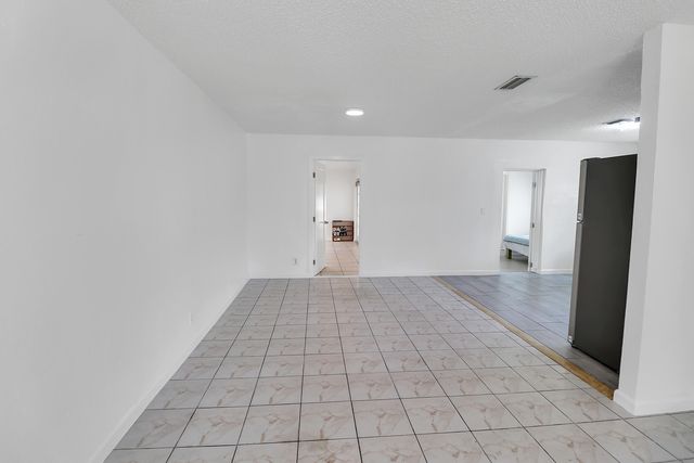2233 NW 3RD Avenue, Boca Raton, FL 33431