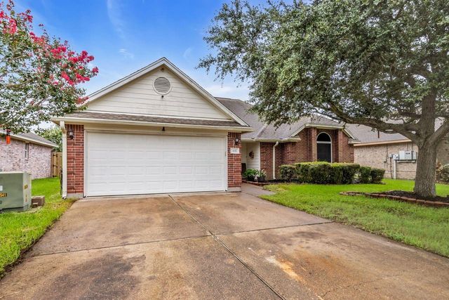 657 26th Avenue N, Texas City, TX 77590