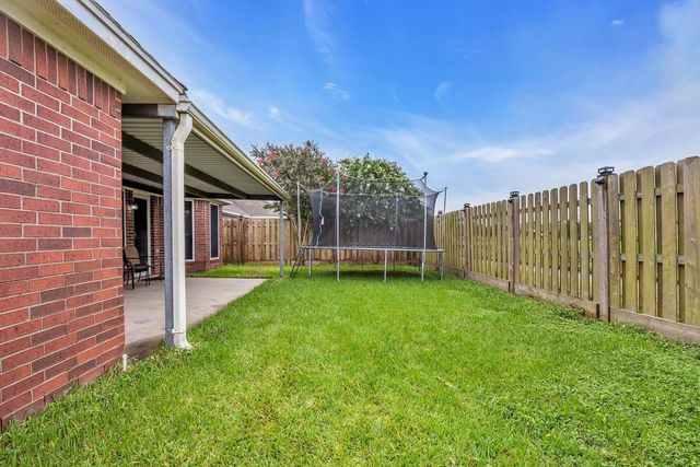 657 26th Avenue N, Texas City, TX 77590