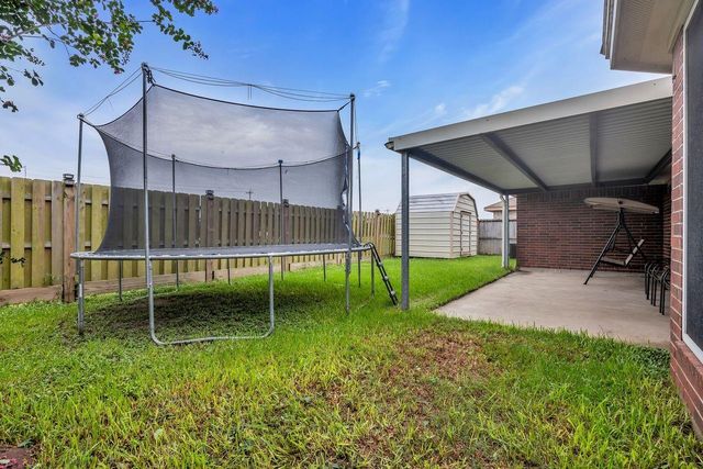 657 26th Avenue N, Texas City, TX 77590