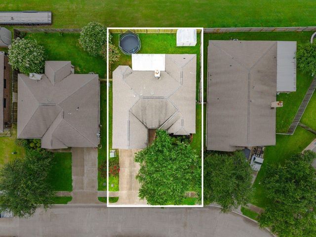 657 26th Avenue N, Texas City, TX 77590