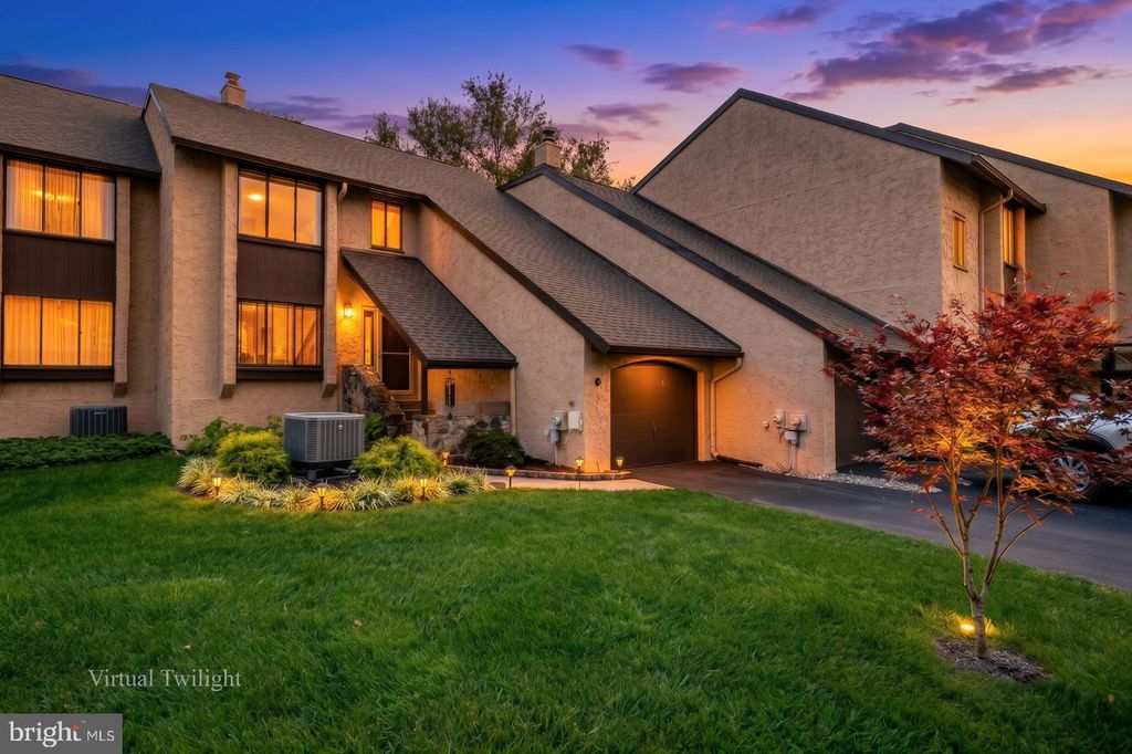 37 GOLF CLUB DR, LANGHORNE, PA 19047 — exterior