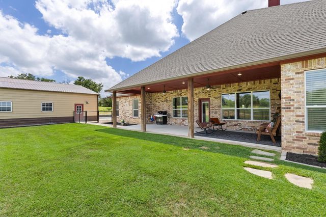 301 Aviara Court, Poolville, TX 76487