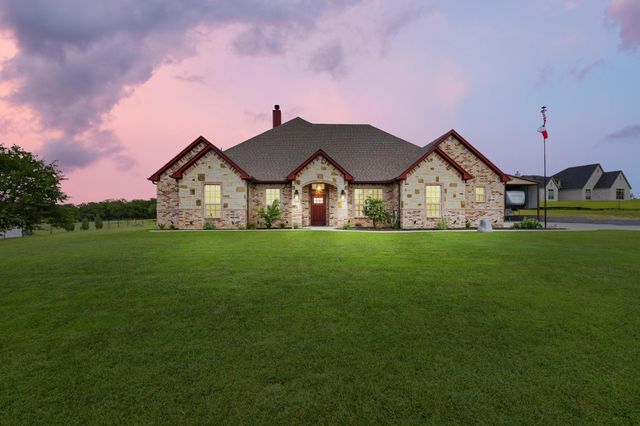 301 Aviara Court, Poolville, TX 76487