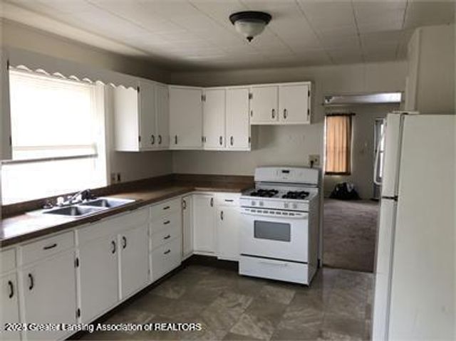 129 Clifford Street, Lansing, MI 48912