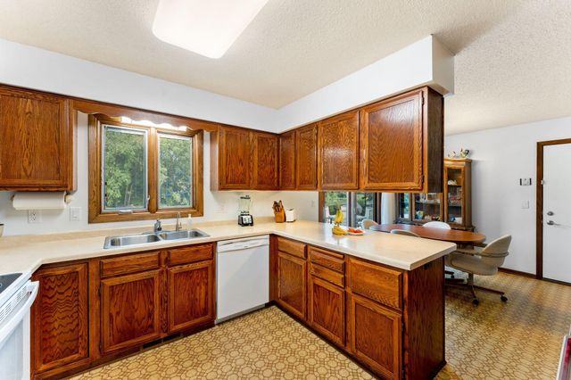 4265 N Nybro Lane, Eagan, MN 55123