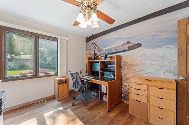 4265 N Nybro Lane, Eagan, MN 55123
