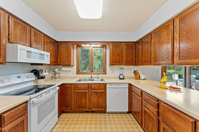 4265 N Nybro Lane, Eagan, MN 55123