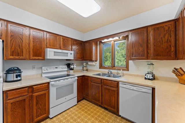 4265 N Nybro Lane, Eagan, MN 55123