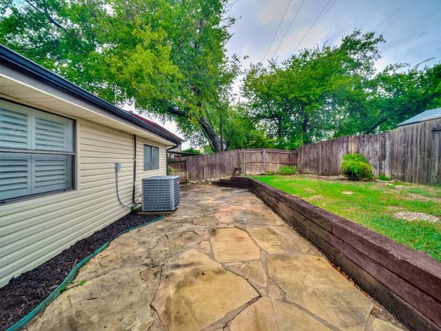 307 Springridge Lane, Euless, TX 76039