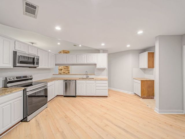 307 Springridge Lane, Euless, TX 76039