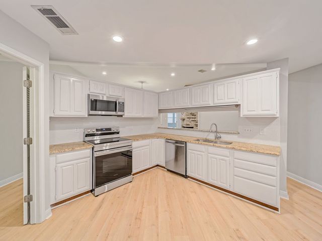307 Springridge Lane, Euless, TX 76039