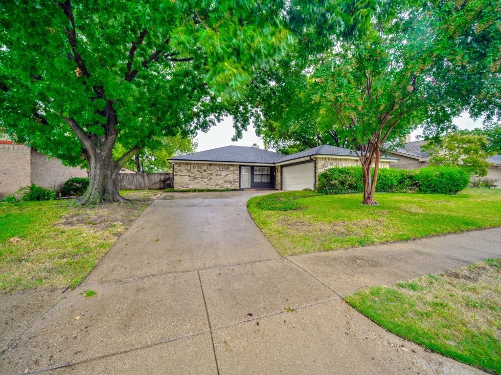 307 Springridge Lane, Euless, TX 76039