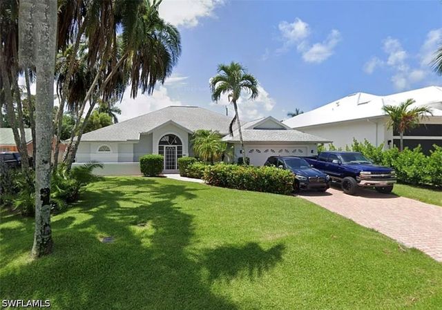 1166 Royal Palm DR, Naples, FL 34103