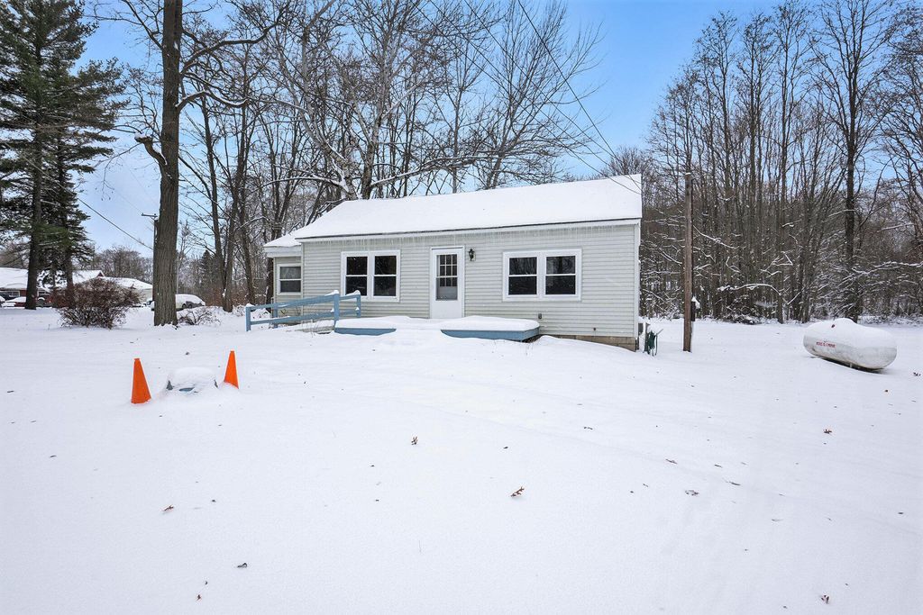 14835 157th Avenue, Colfax Twp, MI 49307