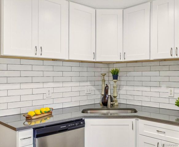 2906 S Parker Court, Aurora, CO 80014