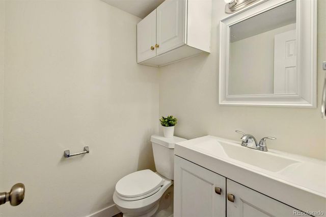 2906 S Parker Court, Aurora, CO 80014