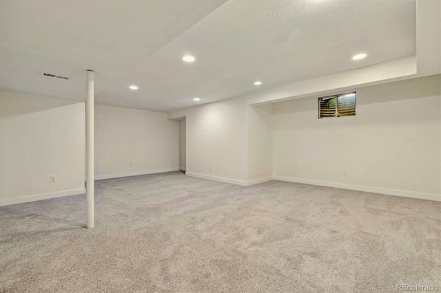 2906 S Parker Court, Aurora, CO 80014