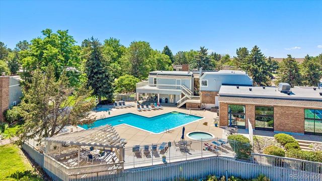 2906 S Parker Court, Aurora, CO 80014