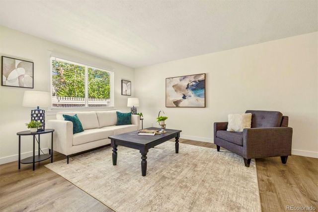 2906 S Parker Court, Aurora, CO 80014