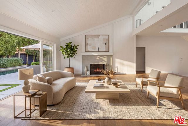 576 E Channel Road, Santa Monica, CA 90402