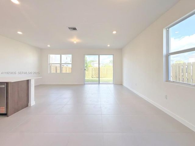 196 NE 13th Ter 0, Homestead, FL 33033