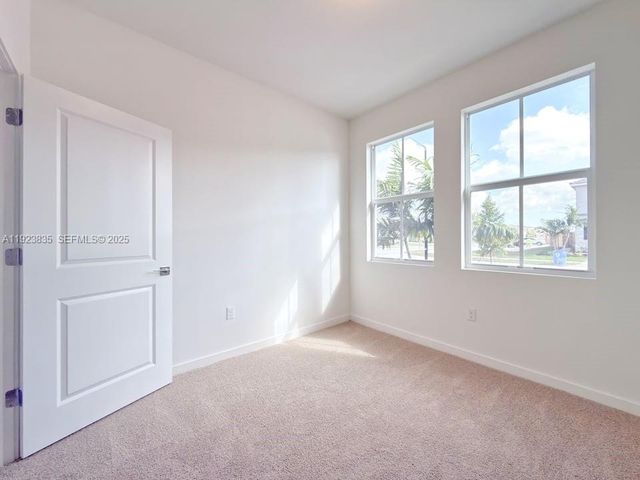 196 NE 13th Ter 0, Homestead, FL 33033