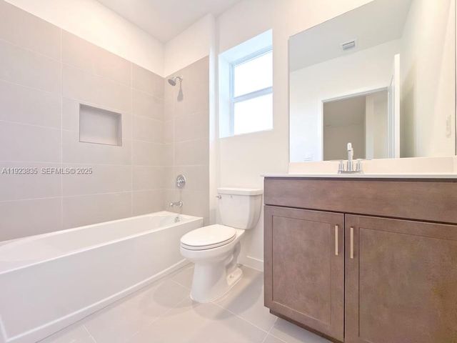 196 NE 13th Ter 0, Homestead, FL 33033