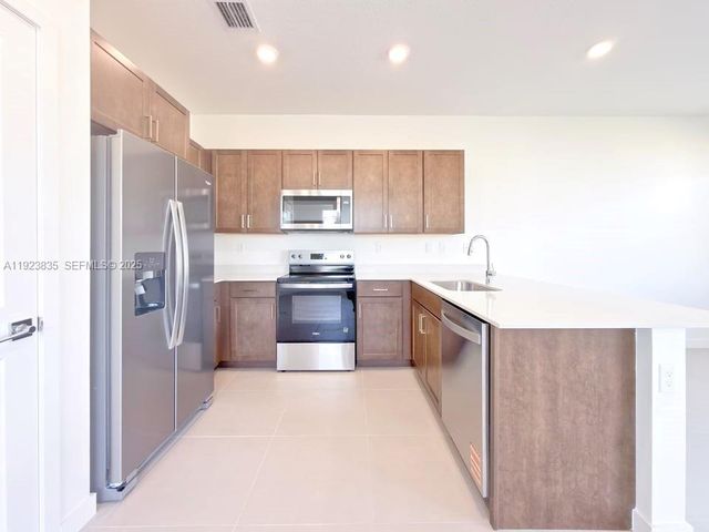 196 NE 13th Ter 0, Homestead, FL 33033