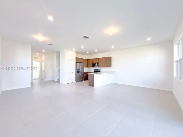 196 NE 13th Ter 0, Homestead, FL 33033