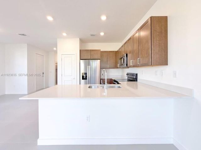 196 NE 13th Ter 0, Homestead, FL 33033