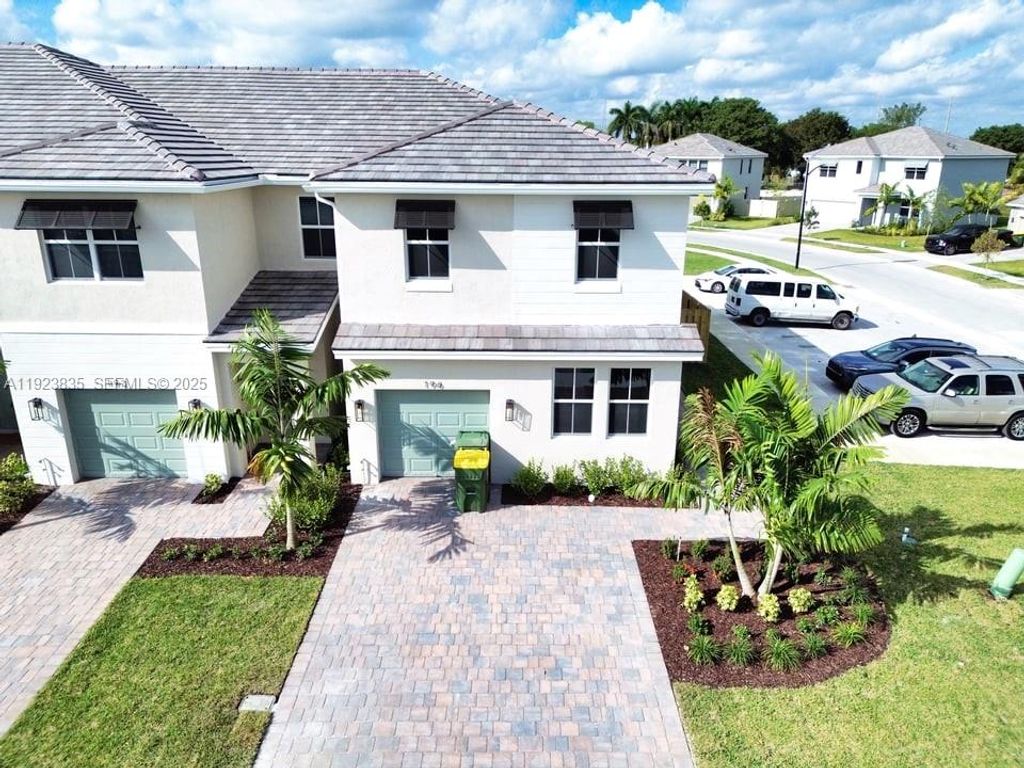 196 NE 13th Ter 0, Homestead, FL 33033