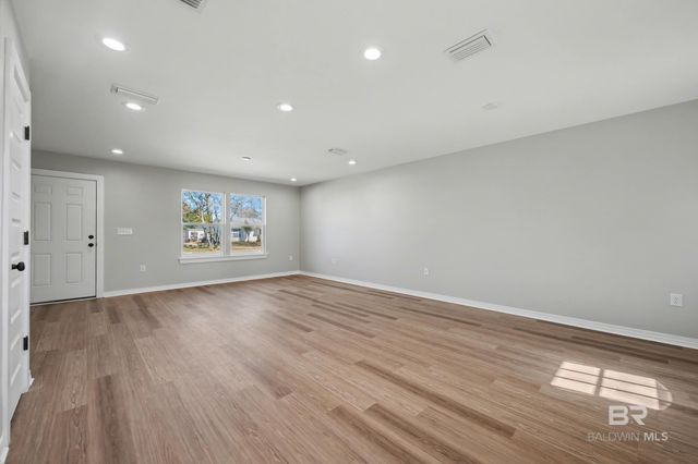 76 Fincher Lane, Loxley, AL 36551