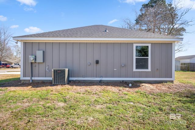 76 Fincher Lane, Loxley, AL 36551